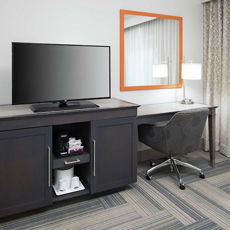 Hampton Inn & Suites By Hilton Atlanta Perimeter Данвуди Экстерьер фото