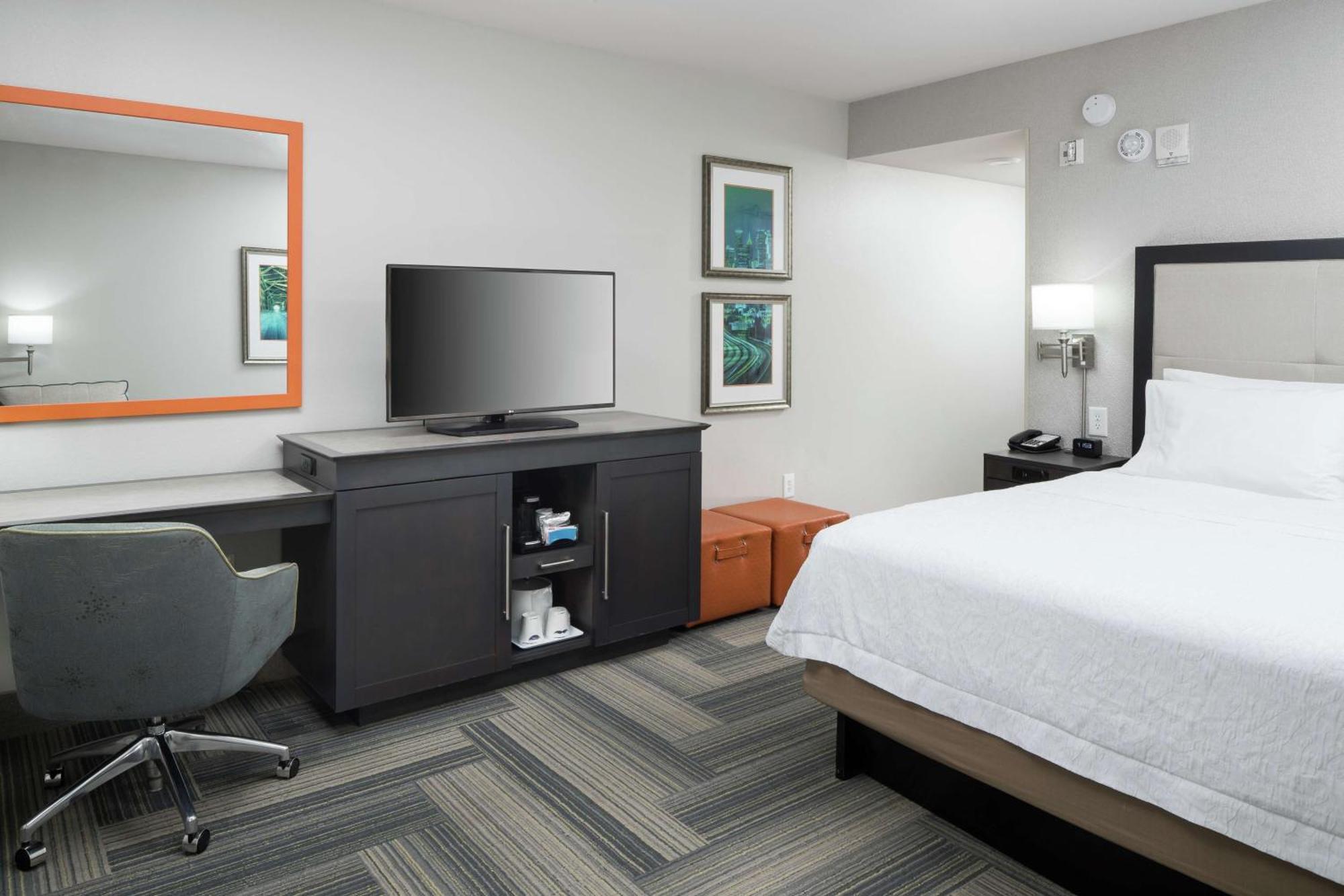 Hampton Inn & Suites By Hilton Atlanta Perimeter Данвуди Экстерьер фото