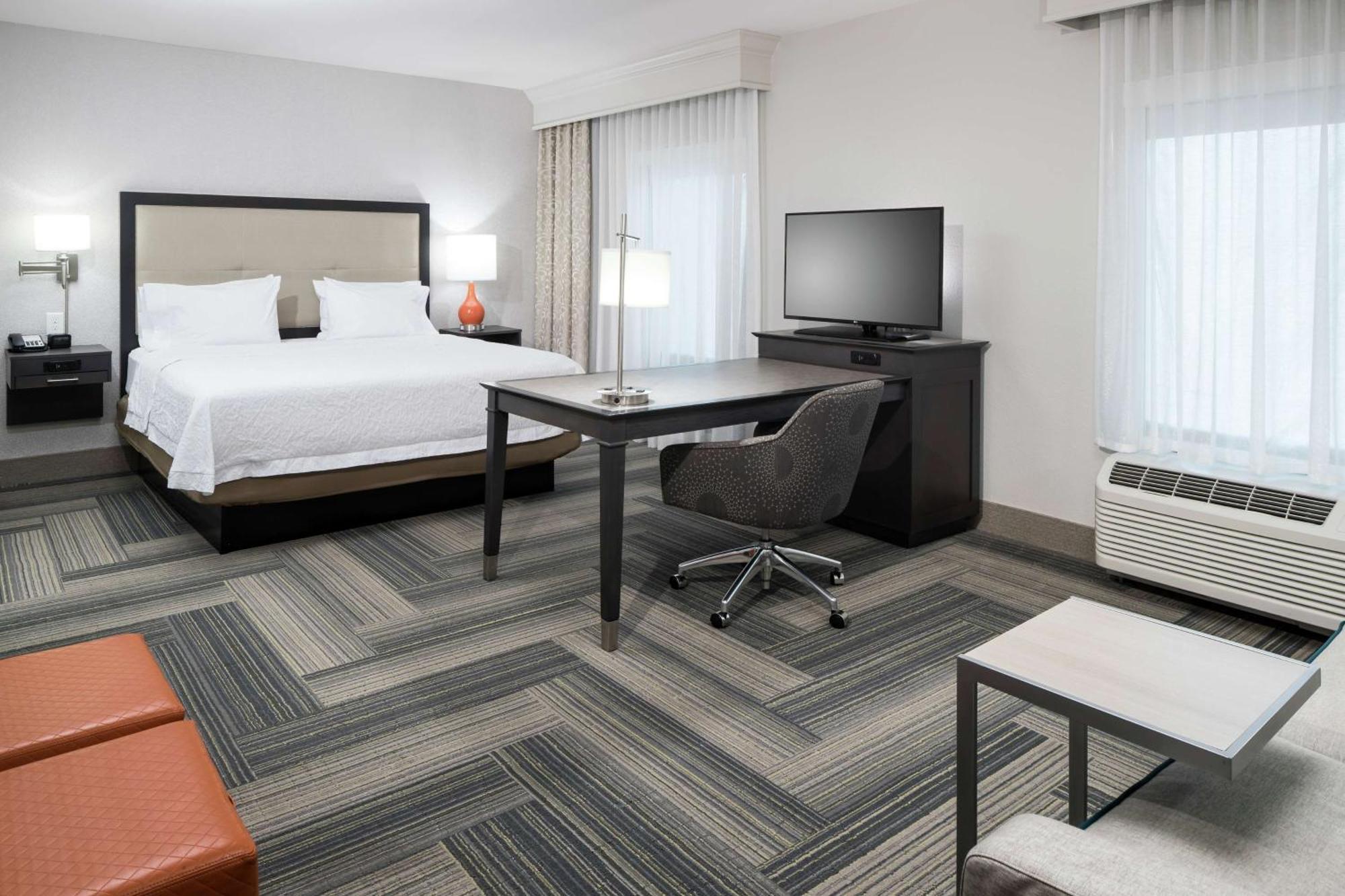 Hampton Inn & Suites By Hilton Atlanta Perimeter Данвуди Экстерьер фото