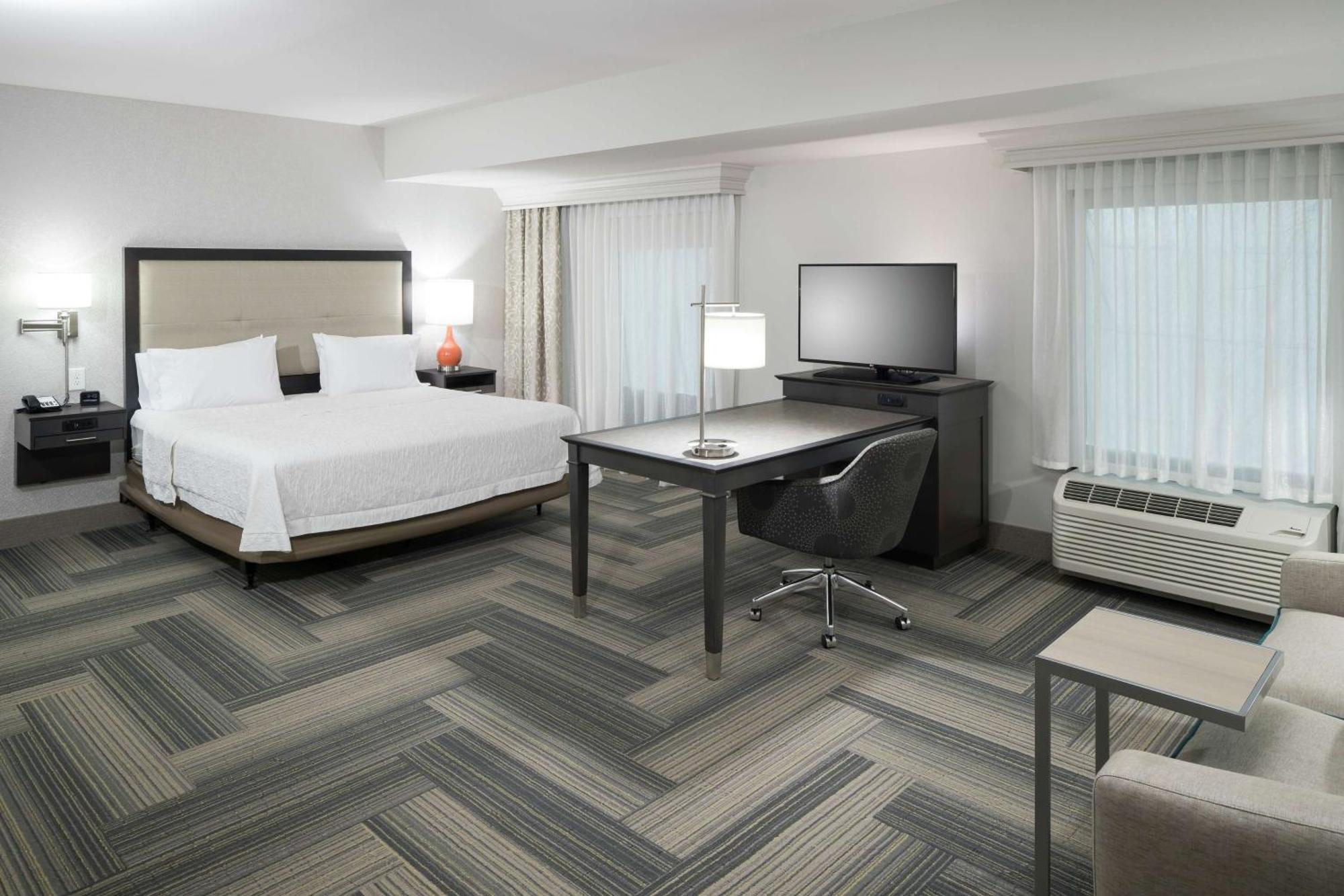 Hampton Inn & Suites By Hilton Atlanta Perimeter Данвуди Экстерьер фото